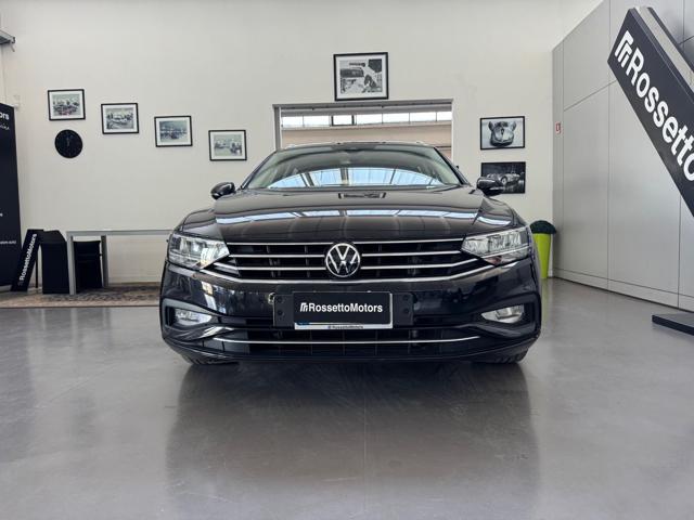 VOLKSWAGEN Passat Variant usata, con Airbag