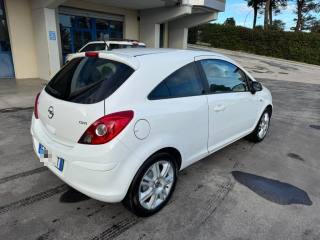 OPEL Corsa usata, con Chiusura centralizzata