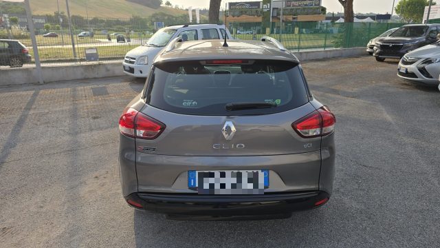 RENAULT Clio usata, con Autoradio