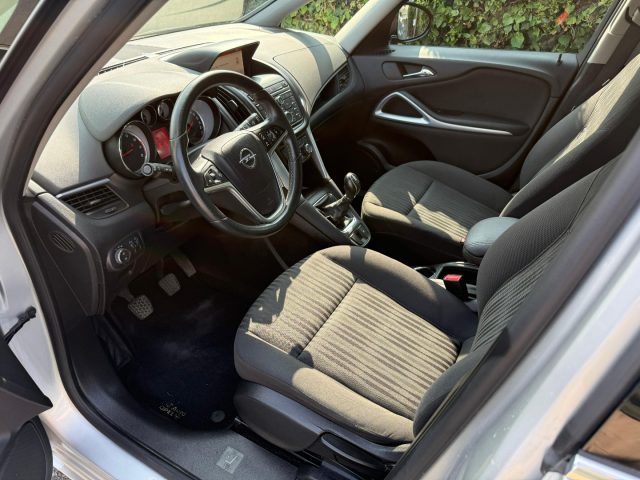 OPEL Zafira Tourer usata, con Boardcomputer