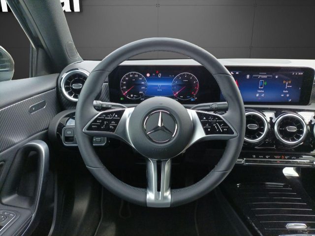 MERCEDES-BENZ A 180 usata, con Climatizzatore