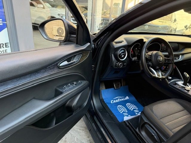 ALFA ROMEO Stelvio usata, con Controllo automatico clima