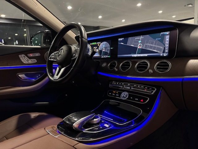 MERCEDES-BENZ E 300 usata, con Climatizzatore