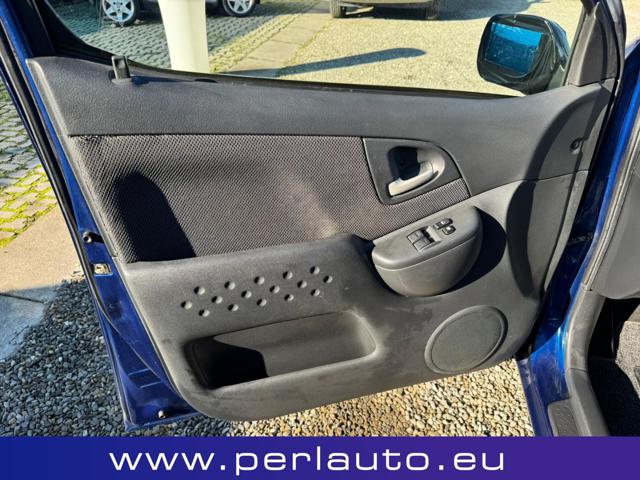 TOYOTA Yaris usata, con Chiusura centralizzata