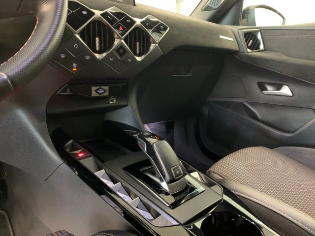 DS AUTOMOBILES DS 3 Crossback usata, con Sedili sportivi