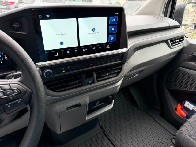 VOLKSWAGEN Transporter usata, con Autoradio