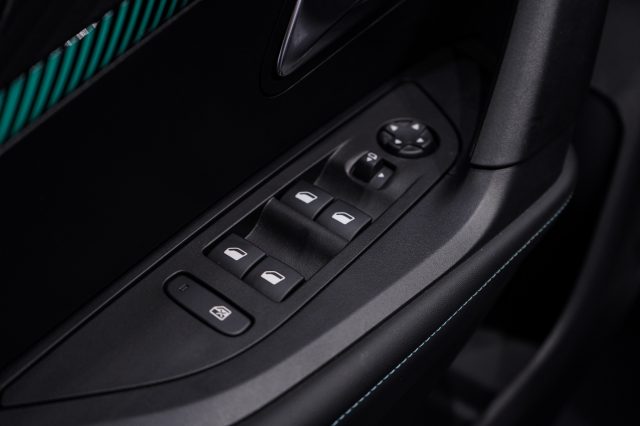 PEUGEOT 2008 usata, con Immobilizzatore elettronico