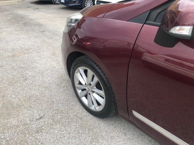 RENAULT Scenic usata, con Specchietti laterali elettrici