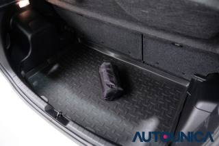 TOYOTA Yaris usata 52