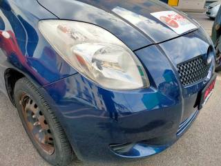TOYOTA Yaris usata 21