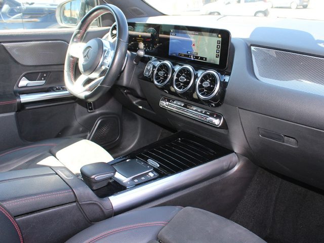 MERCEDES-BENZ GLA 200 usata, con ESP