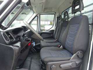 IVECO Daily usata, con Controllo automatico clima