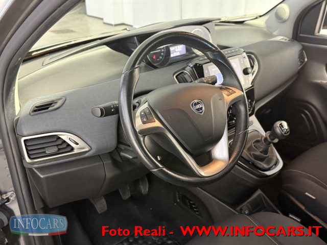 LANCIA Ypsilon usata, con Controllo trazione