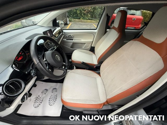 VOLKSWAGEN up! usata, con Cerchi in lega