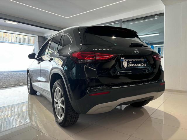 MERCEDES-BENZ GLA 180 usata, con Autoradio