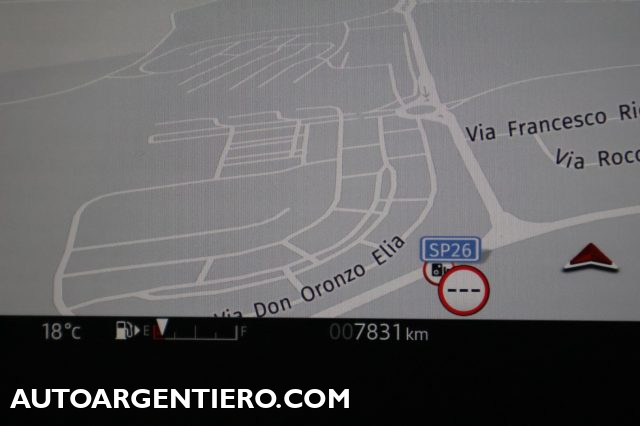LAND ROVER Defender usata, con Riconoscimento dei segnali stradali