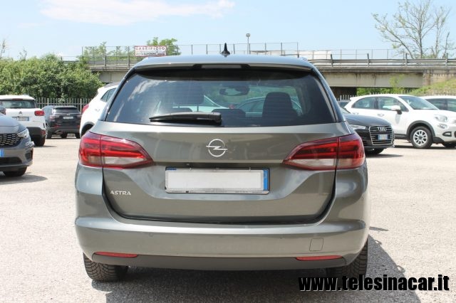 OPEL Astra usata, con Cerchi in lega