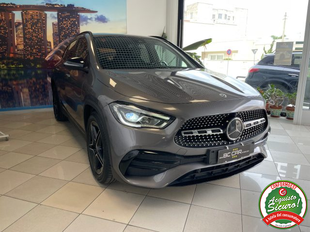 MERCEDES-BENZ GLA 200 usata, con Fari LED