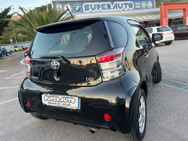 TOYOTA iQ usata, con Alzacristalli elettrici