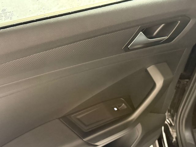 VOLKSWAGEN T-Roc usata, con Servosterzo