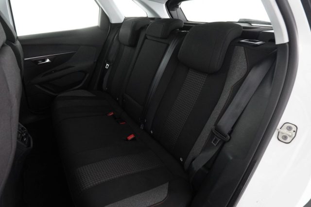 PEUGEOT 3008 usata 10