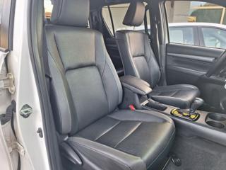 TOYOTA Hilux usata, con Park Distance Control