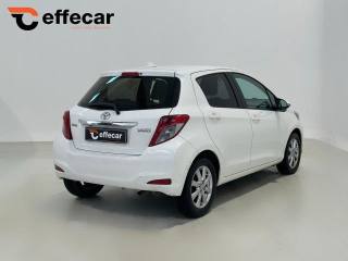 TOYOTA Yaris usata, con Autoradio
