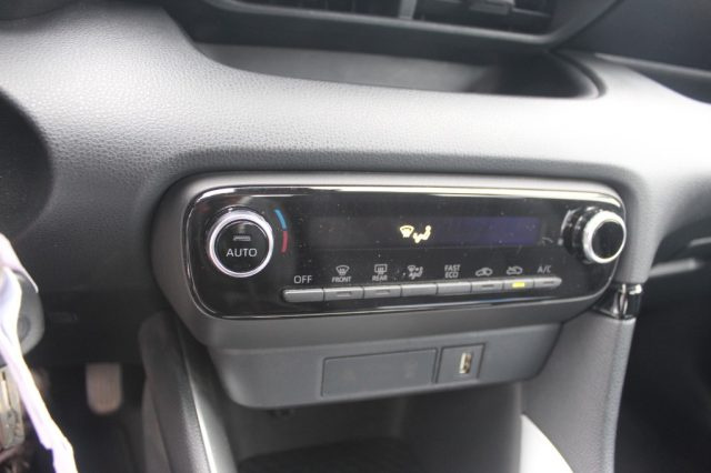 TOYOTA Yaris usata, con Specchietti laterali elettrici