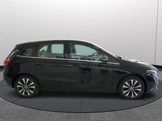 MERCEDES-BENZ B 180 usata, con Portellone posteriore elettrico