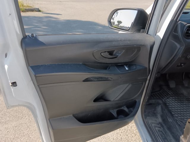 MERCEDES-BENZ Vito usata 8