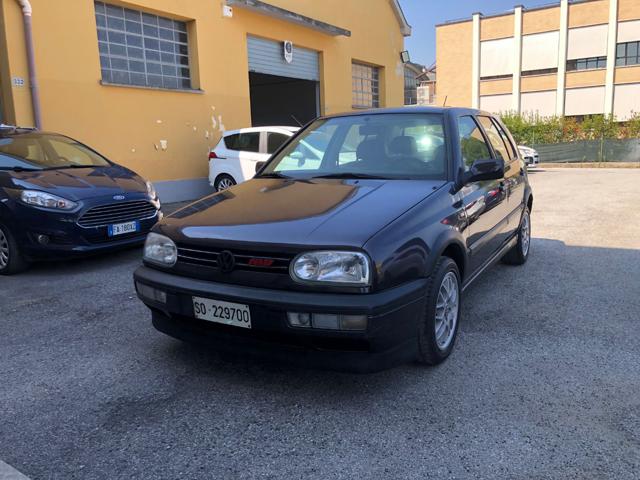 VOLKSWAGEN Golf usata, con Autoradio