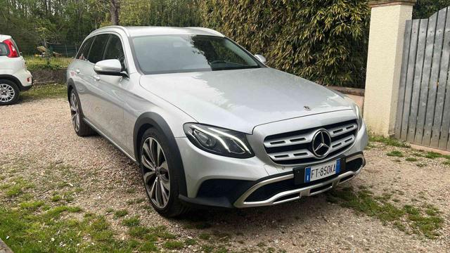 MERCEDES-BENZ E 220 usata, con Climatizzatore