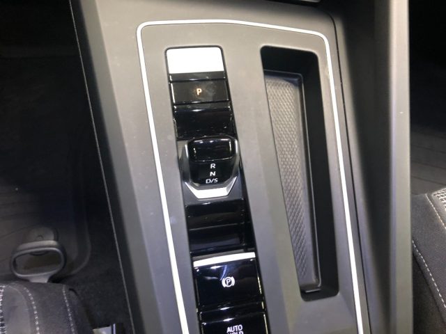 VOLKSWAGEN Golf usata, con Bracciolo