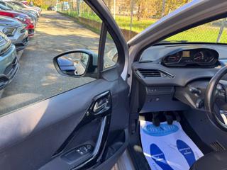 PEUGEOT 208 usata, con Autoradio