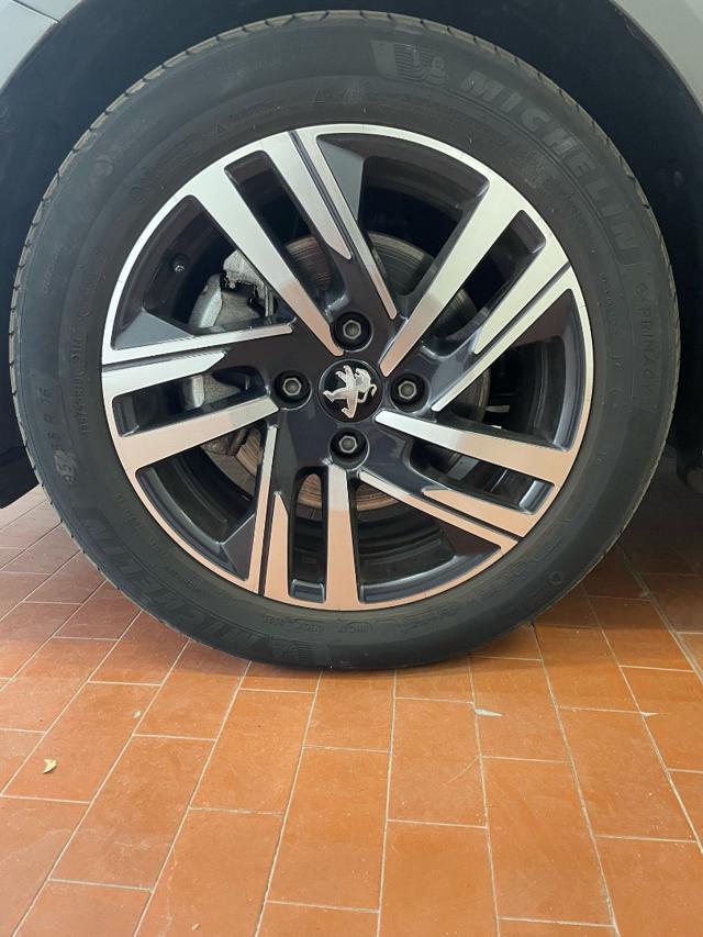 PEUGEOT 208 usata, con Boardcomputer