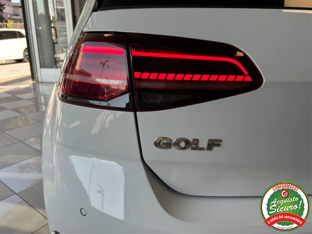 VOLKSWAGEN Golf usata, con Touch screen