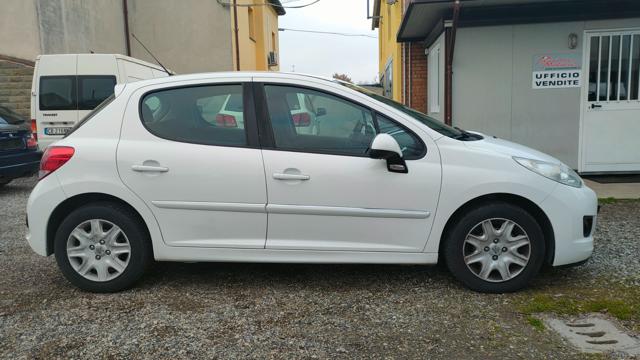 PEUGEOT 207 usata, con Airbag