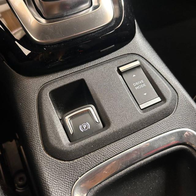 OPEL Corsa usata, con Fari LED