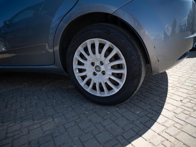 FIAT Punto usata 5