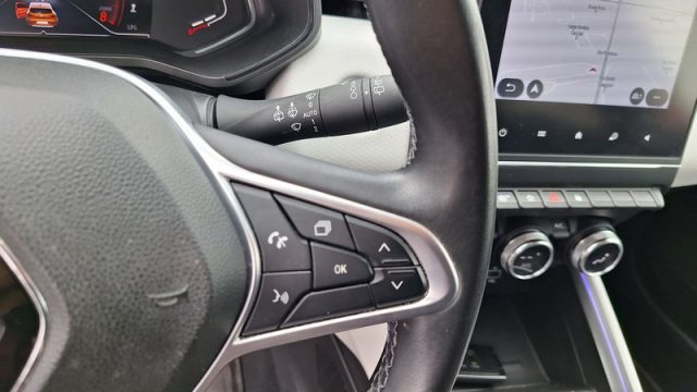 RENAULT Clio usata, con Specchietti laterali elettrici