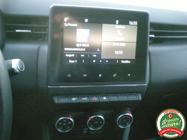 RENAULT Clio usata, con Autoradio digitale