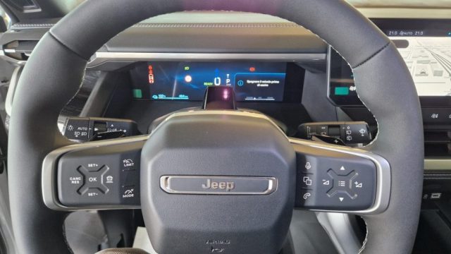JEEP Compass usata, con Autoradio