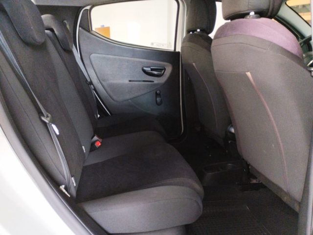 LANCIA Ypsilon usata, con Lettore CD