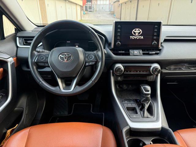 TOYOTA RAV 4 MY23 usata, con Telecamera per parcheggio assistito