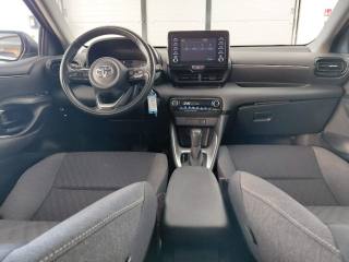 TOYOTA Yaris usata, con Autoradio digitale