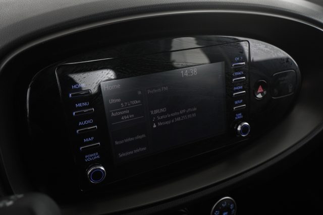 TOYOTA Aygo X usata 11