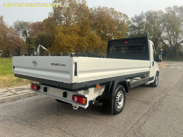 TOYOTA Proace Max usata, con Autoradio