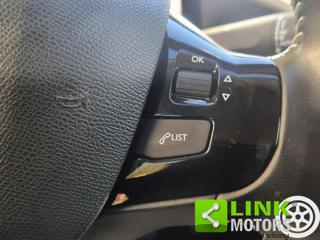 PEUGEOT 308 usata, con Volante in pelle