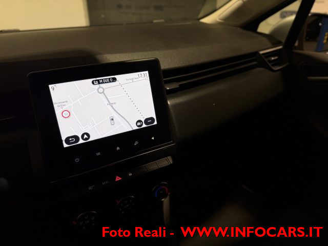 RENAULT Clio usata, con Touch screen