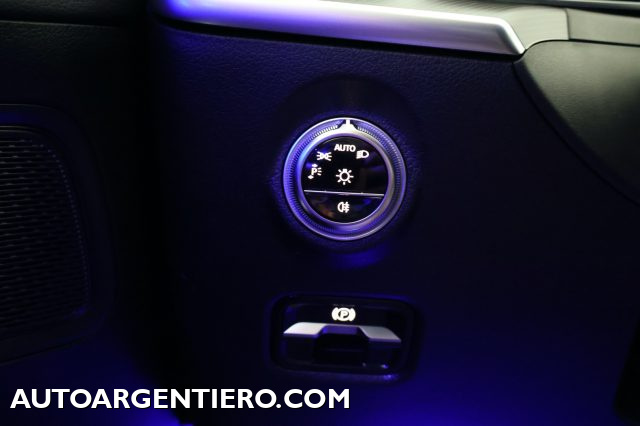 MERCEDES-BENZ C 200 usata, con Touch screen